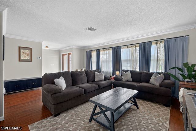 2333 Dover AVE, Fort Myers, FL 33907