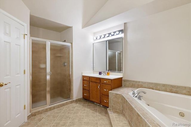 26566 Anchorage Court, Novi, MI 48374