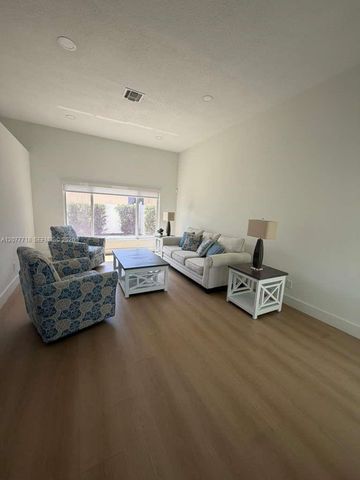1920 NW 182nd Terrace, Pembroke Pines, FL 33029