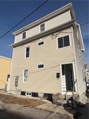 24 De Soto Street 3, Providence, RI 02909