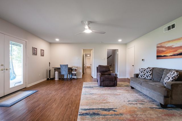 13241 Rivercrest Drive, Little Rock, AR 72212