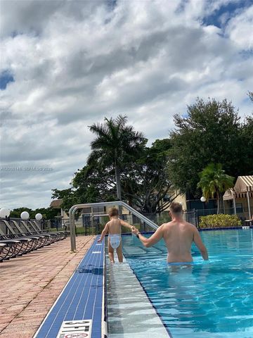 140 Fox Road 3-46, Hollywood, FL 33024