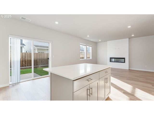 2006 Aspen Ln, Forest Grove, OR 97116