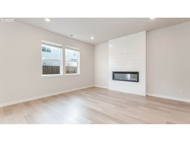 2006 Aspen Ln, Forest Grove, OR 97116