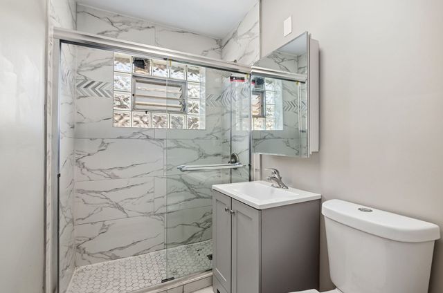 5322 S 72nd Court, Summit, IL 60501