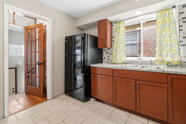 5322 S 72nd Court, Summit, IL 60501