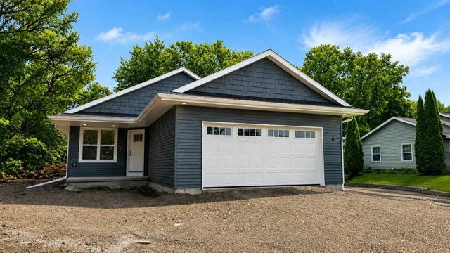 768 KONNOR COURT, Omro, WI 54963