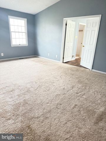 28 MANCHESTER RD, Mount Holly, NJ 08060