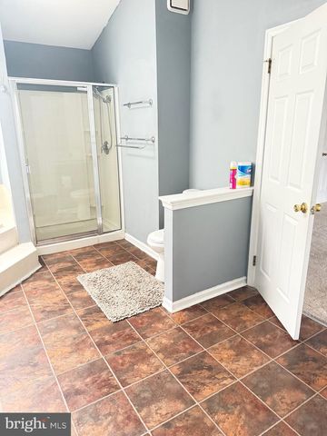 28 MANCHESTER RD, Mount Holly, NJ 08060