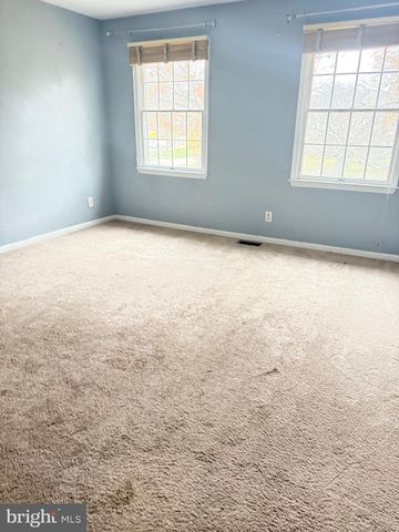 28 MANCHESTER RD, Mount Holly, NJ 08060