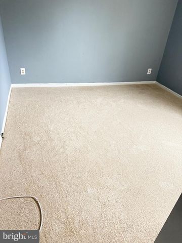 28 MANCHESTER RD, Mount Holly, NJ 08060