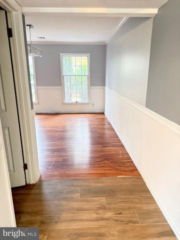 28 MANCHESTER RD, Mount Holly, NJ 08060