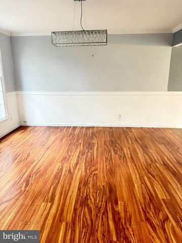 28 MANCHESTER RD, Mount Holly, NJ 08060