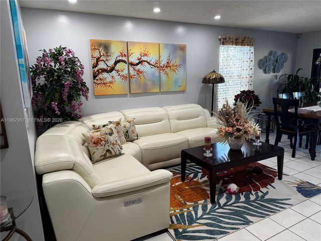 8720 SW 148th Pl, Miami, FL 33193