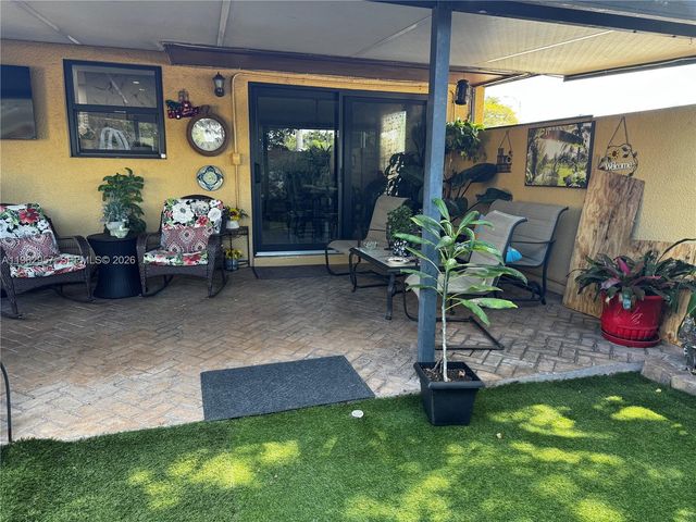 8720 SW 148th Pl, Miami, FL 33193