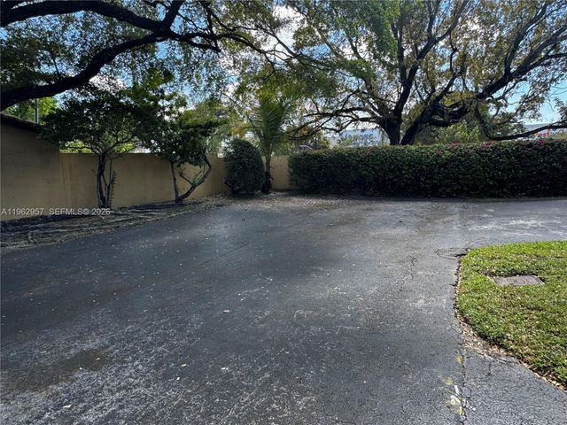 8720 SW 148th Pl, Miami, FL 33193