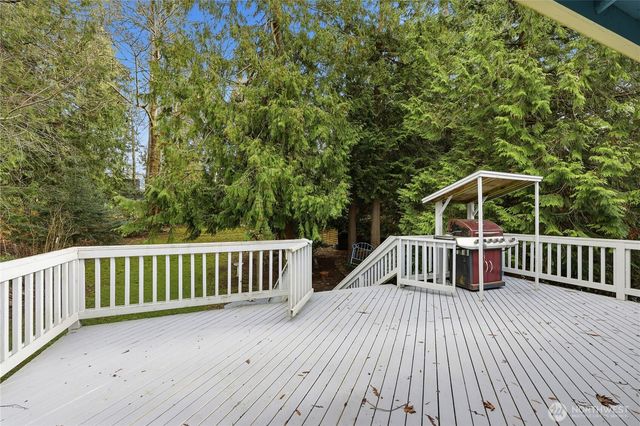 21028 Virginia Avenue NE, Kingston, WA 98346