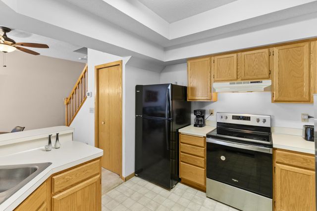 526 Lovell Avenue 6, Roseville, MN 55113