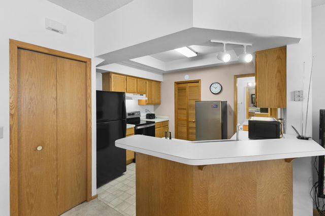526 Lovell Avenue 6, Roseville, MN 55113