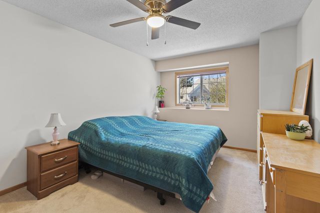 526 Lovell Avenue 6, Roseville, MN 55113