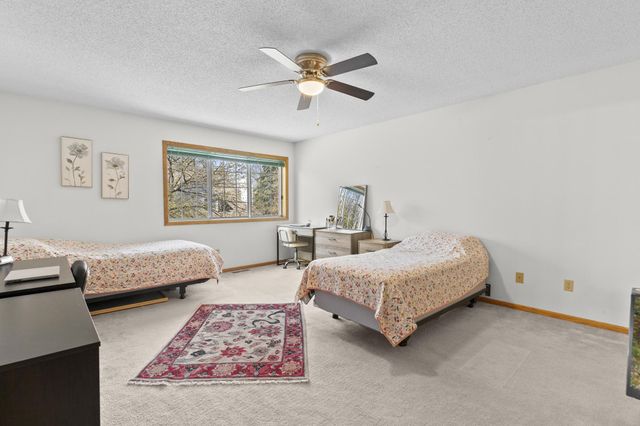 526 Lovell Avenue 6, Roseville, MN 55113