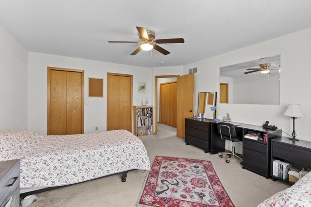 526 Lovell Avenue 6, Roseville, MN 55113