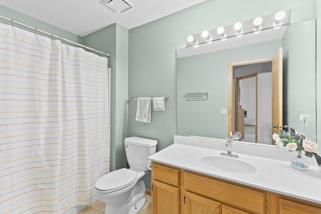 526 Lovell Avenue 6, Roseville, MN 55113