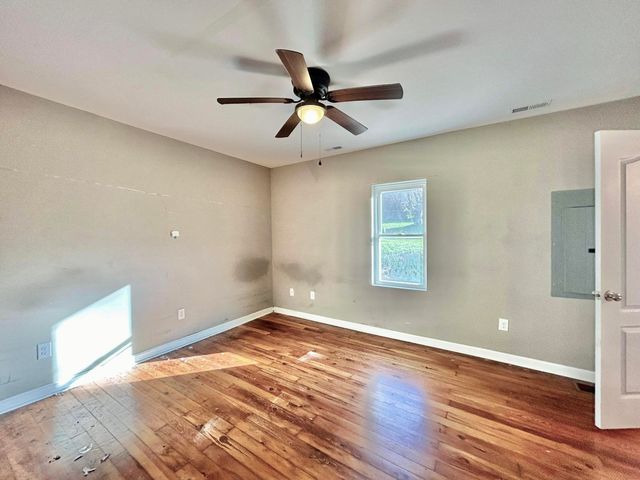 200 Clements Avenue, Somerset, KY 42503