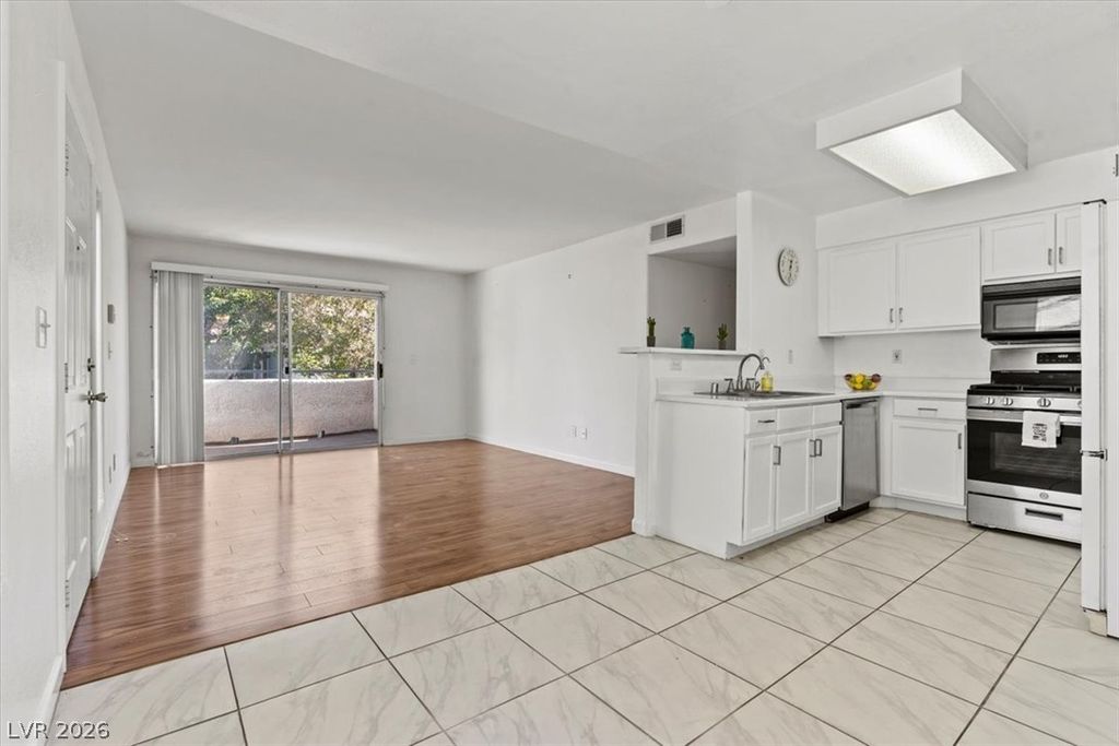3145 Casey Drive 201, Las Vegas, NV 89120