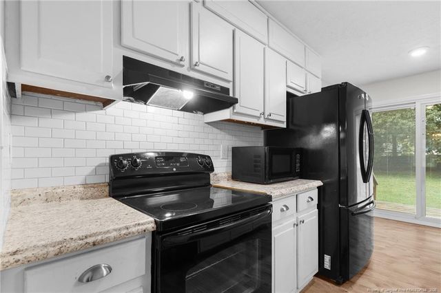 900 Hollydale Lane, Fayetteville, NC 28314