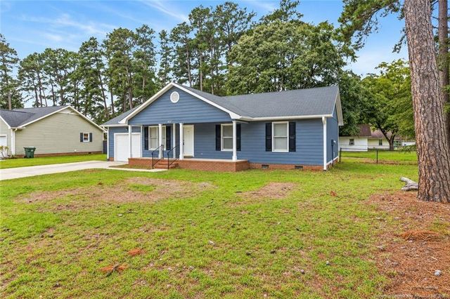 900 Hollydale Lane, Fayetteville, NC 28314
