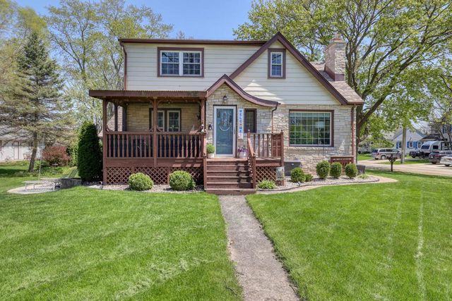 5518 110th STREET, Hales Corners, WI 53130