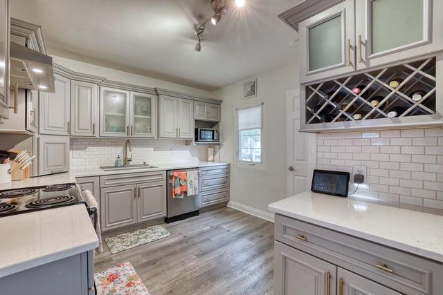 5518 110th STREET, Hales Corners, WI 53130