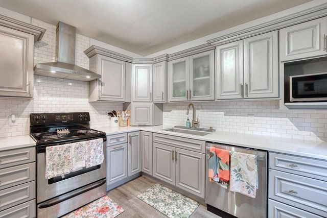 5518 110th STREET, Hales Corners, WI 53130
