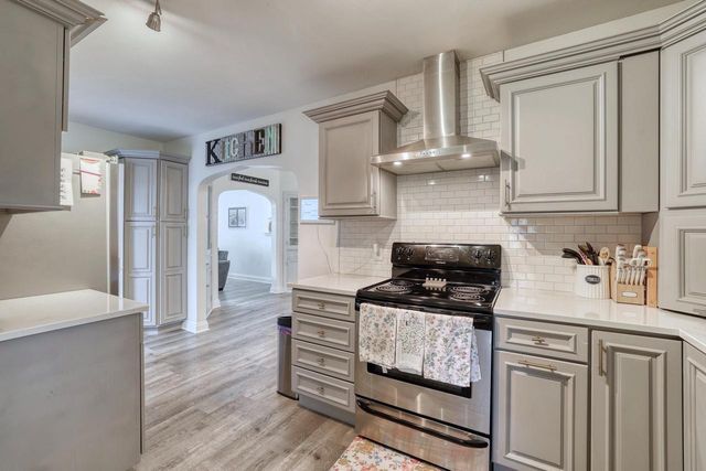 5518 110th STREET, Hales Corners, WI 53130