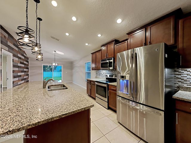 13471 DEVAN LEE Drive E, Jacksonville, FL 32226