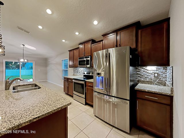 13471 DEVAN LEE Drive E, Jacksonville, FL 32226