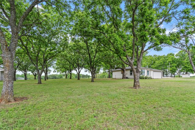 341 Reast Road, Whitesboro, TX 76273