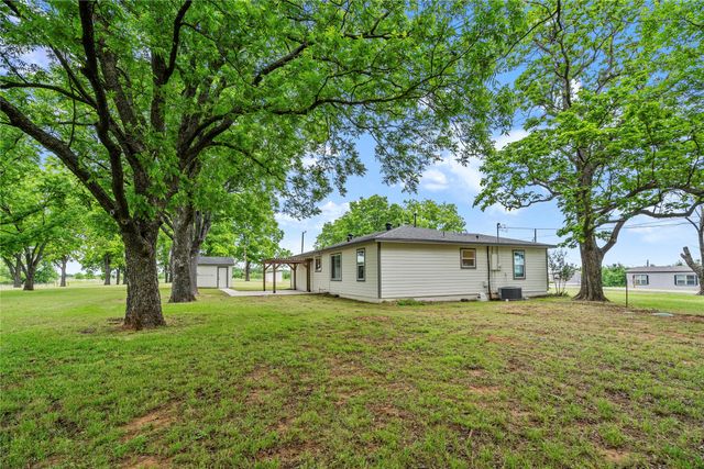 341 Reast Road, Whitesboro, TX 76273