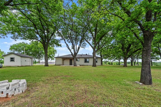 341 Reast Road, Whitesboro, TX 76273