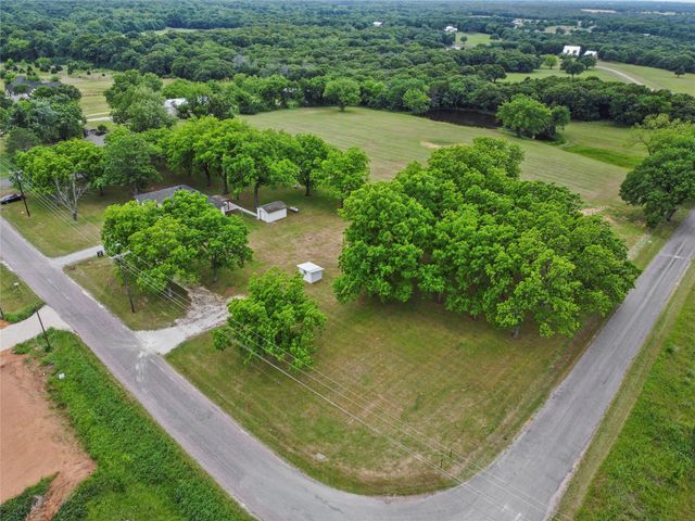 341 Reast Road, Whitesboro, TX 76273