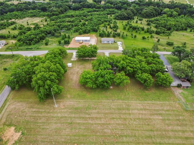 341 Reast Road, Whitesboro, TX 76273