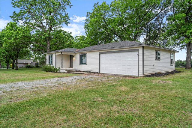 341 Reast Road, Whitesboro, TX 76273