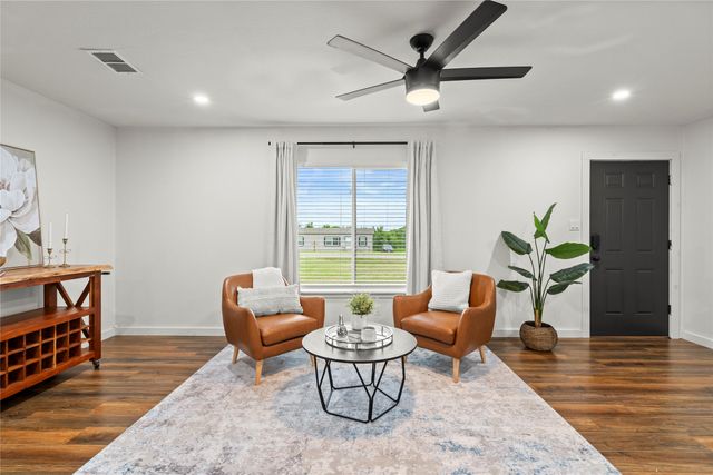 341 Reast Road, Whitesboro, TX 76273