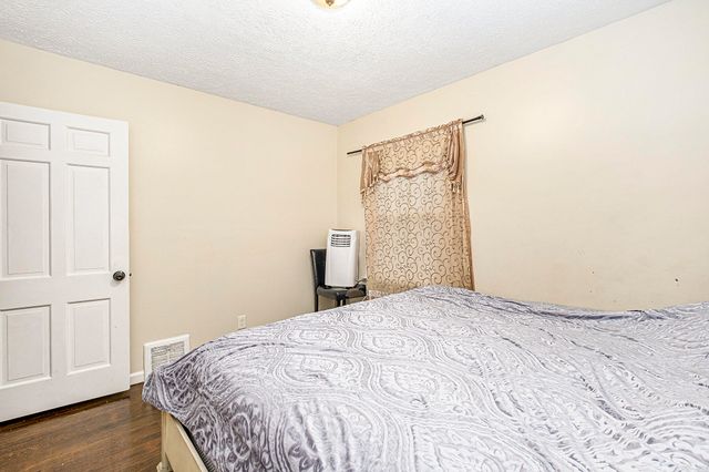 927 Merrifield Street SE, Grand Rapids, MI 49507