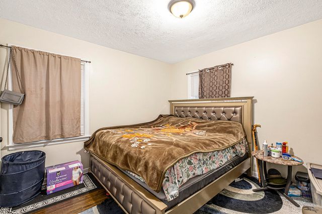 927 Merrifield Street SE, Grand Rapids, MI 49507