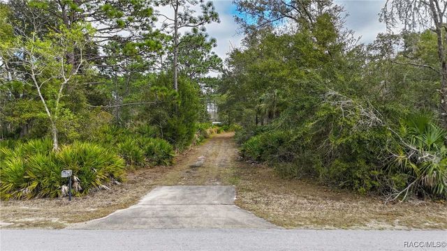 4403 N Elm Drive, Crystal River, FL 34428