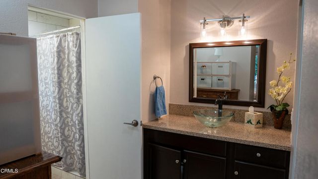 320 Columbia Place 46, Oxnard, CA 93033