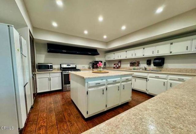 320 Columbia Place 46, Oxnard, CA 93033