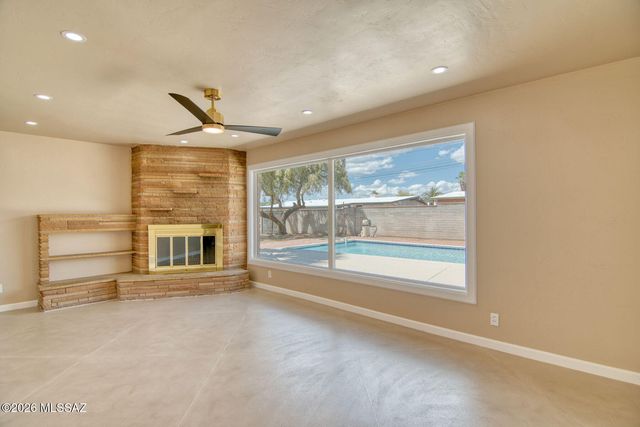 6625 E Paseo San Ciro, Tucson, AZ 85710